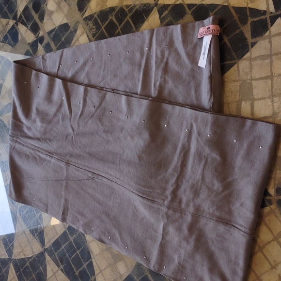 Juicy Couture Infinity Scarf - Picture 8 of 10